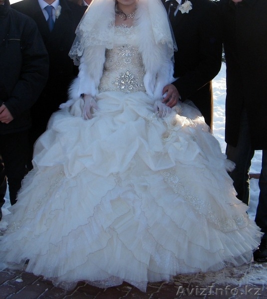 сдам в аренду шикарное свадебное платье - Изображение #4, Объявление #410683