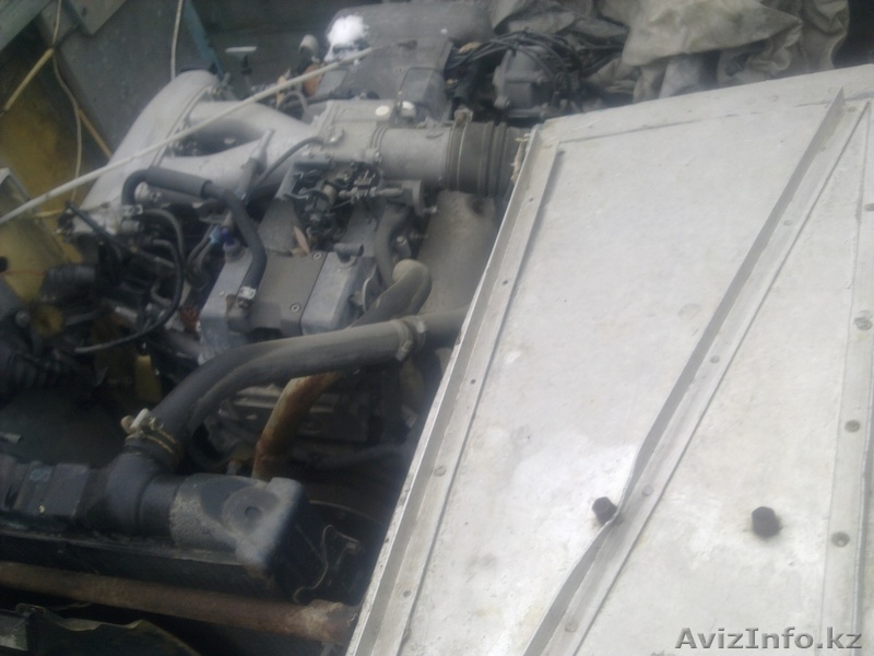 продаю катер в нормальном состояний! двигатель шести целиндровый, объем 3 литра! - Изображение #6, Объявление #456625