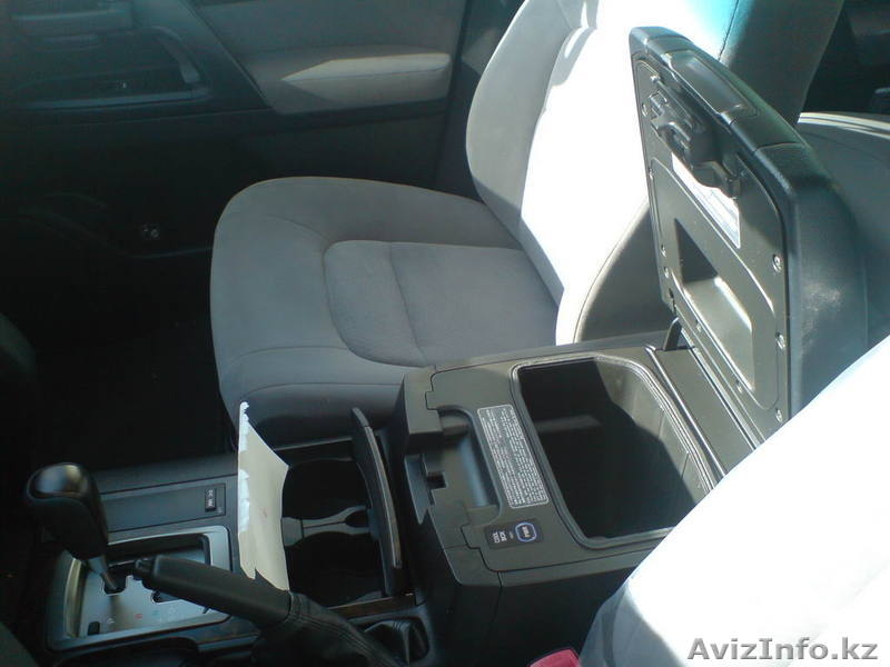 Toyota Land Cruiser 200, модель 2012 года за 52 000 $ - Изображение #4, Объявление #484199