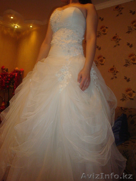 сдам свадебное платье напрока - Изображение #1, Объявление #515845