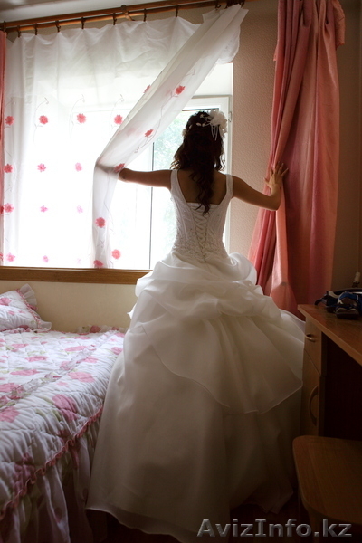CДАМ НА ПРОКАТ или ПРОДАМ СВАДЕБНОЕ ПЛАТЬЕ - Изображение #3, Объявление #661171