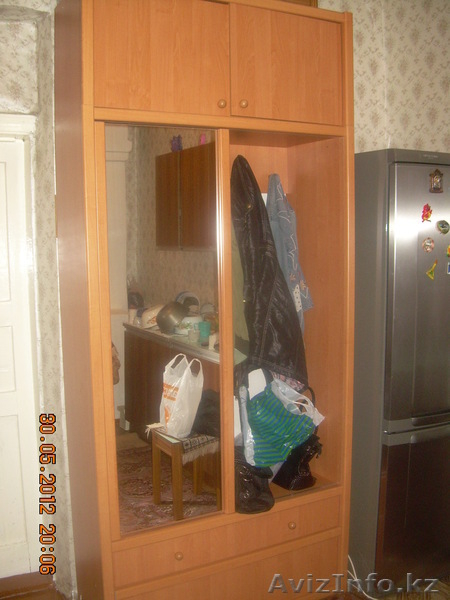 Продам мебель в отличном состоянии: шифонер, камод, кухню, прихожую - Изображение #4, Объявление #678690