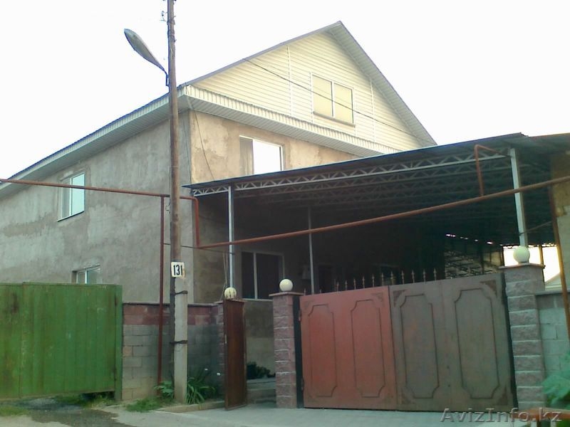 продам большой 2х этажный дом с молодым садом 16 соток земли  - Изображение #2, Объявление #708744