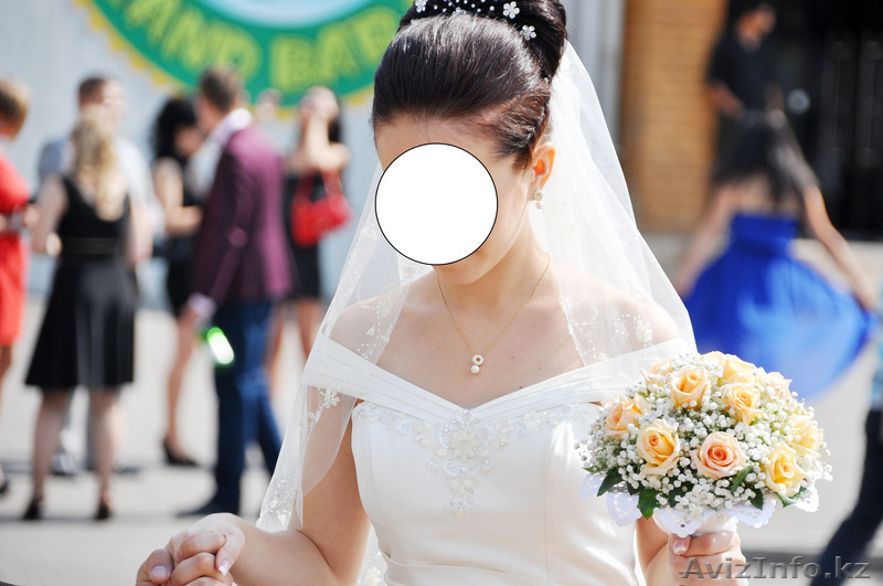 Продам свадебное платье 38 размер  - Изображение #1, Объявление #729688