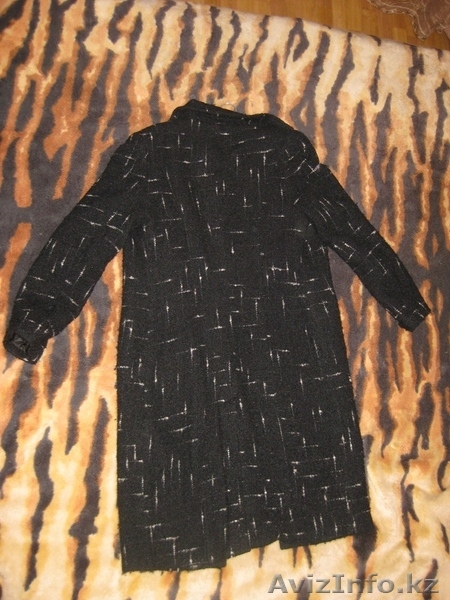 Продам пальто осенне в рубчик чёрного цвета - Изображение #2, Объявление #807353
