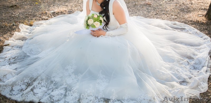 сдам напрокат свадебное платье со шлейфом - Изображение #2, Объявление #890025