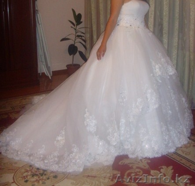 сдам напрокат свадебное платье со шлейфом - Изображение #4, Объявление #890025