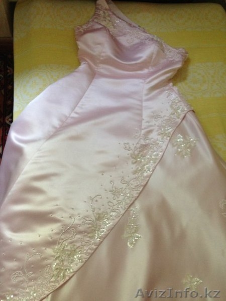 Платье на торжество свадьбу, узату той или выпускной бал - Изображение #1, Объявление #906820