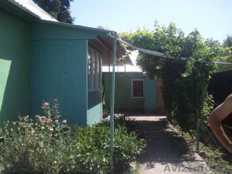  Продам 4-х комнатный дом.земля 15,3 м2. п. Панфилова 16 км от города .   - Изображение #1, Объявление #942112