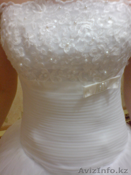 Срочно продам свадебное платье недорого - Изображение #2, Объявление #958334