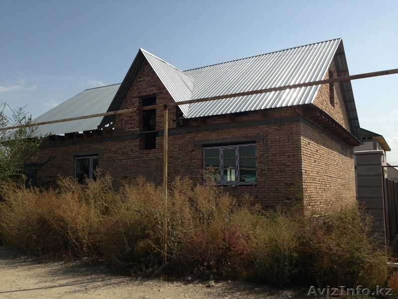 Продам срочно НЕ ДОРОГО двухэтажный дом с земельным участком 10 соток в п.КазЦик - Изображение #1, Объявление #970335