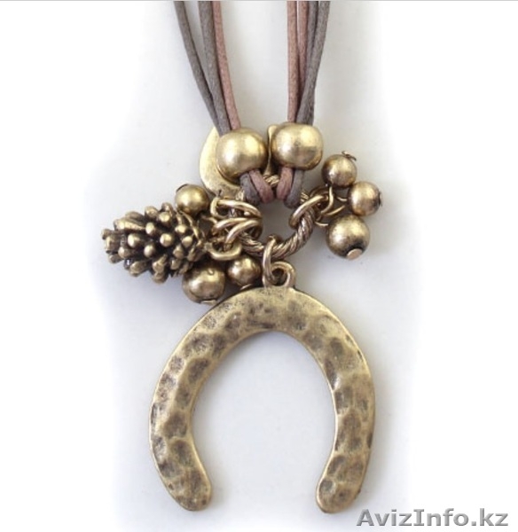 Браслеты и цепочки с подвесками"подковкой" символом Наступающего года Лошади - Изображение #2, Объявление #1005243