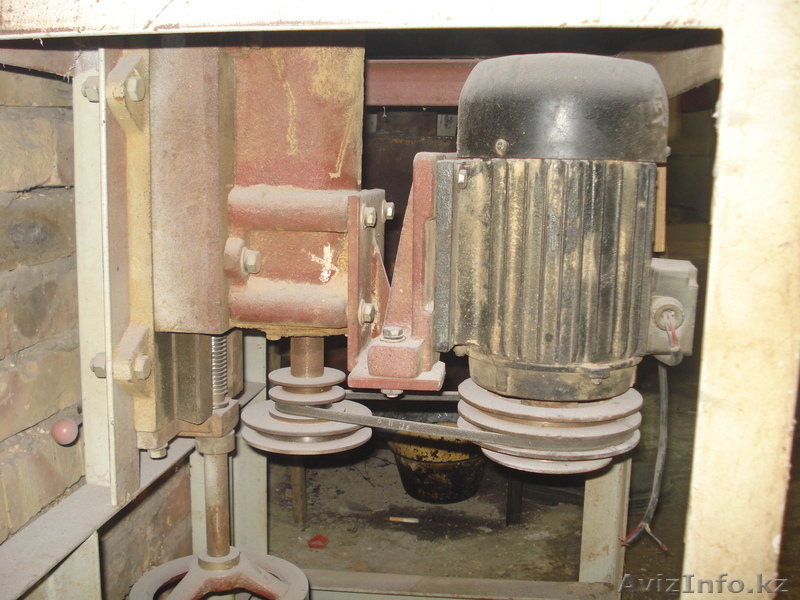 Продам деревообрабатывающий станок с рейсмусом   Фрезерный станок - Изображение #2, Объявление #1015258