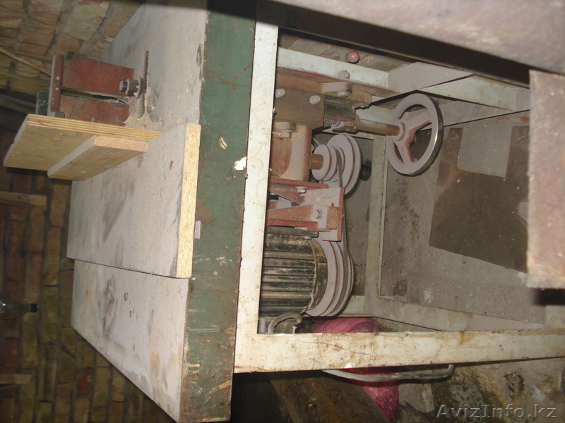 Продам деревообрабатывающий станок с рейсмусом   Фрезерный станок - Изображение #3, Объявление #1015258