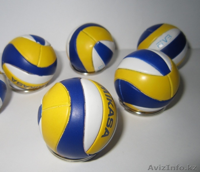 Брелок для ключей с волейбольным (футбольным) мячом.  - Изображение #2, Объявление #1036994