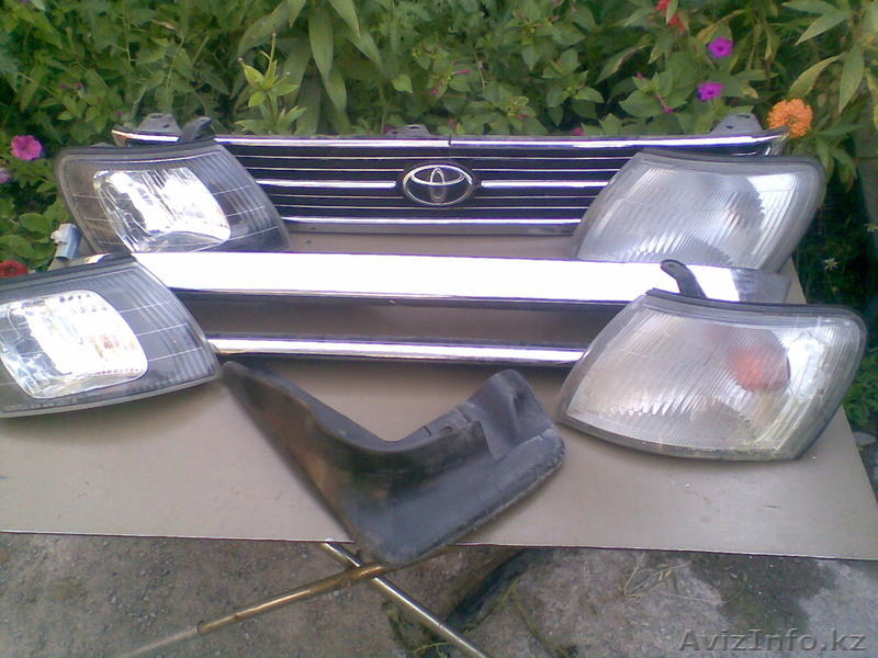 Toyota Caldina повторитель левый, правый поворотник, накладка порога правая - Изображение #1, Объявление #1115302