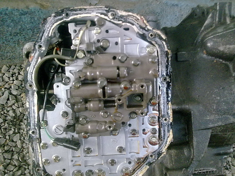 Mitsubishi Galant задний фонарь левый, обшивки багажника сидан, крышка запаски - Изображение #5, Объявление #1115283