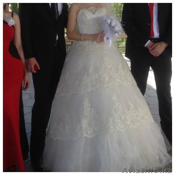 Продам красивое свадебное платье недорого + подарок - Изображение #3, Объявление #1126550