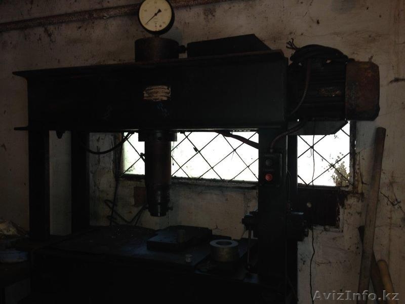 Продажа двух стоечного гидравлического пресса б/у - Изображение #1, Объявление #1123508