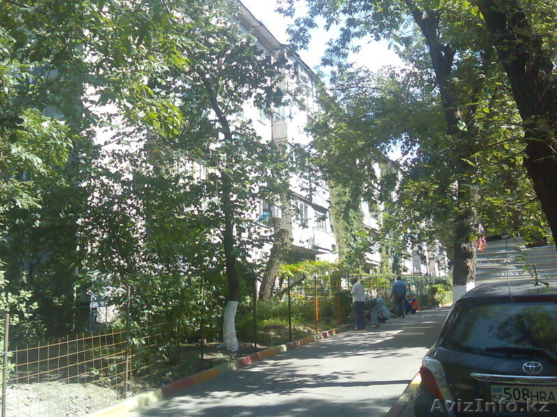 Продам трехкомнатную квартиру. Бостандыкский район - Изображение #3, Объявление #1146261