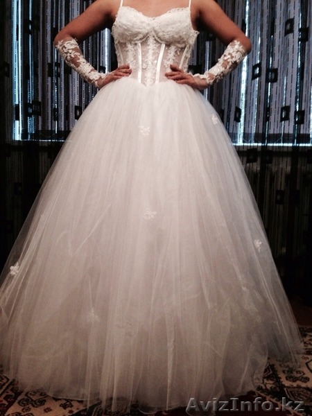 Продам! свадебное платье с перчатками и сумочкой - Изображение #2, Объявление #1155857