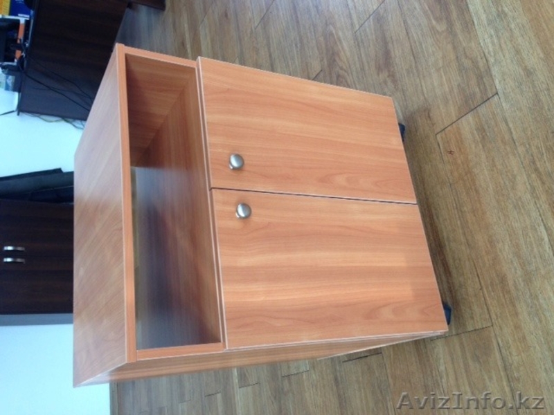 Продам 2стола с 2 тумбами по цене одной в отличном состоянии! - Изображение #1, Объявление #1254038