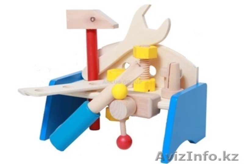 Деревянный верстак с инструментами 34092 - Изображение #1, Объявление #1302857