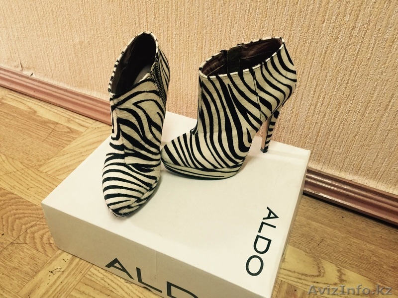 Продам шикарные ботильоны Aldo из меха пони и замшевые ботильоны - Изображение #4, Объявление #1316460