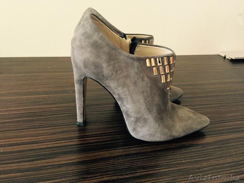 Продам шикарные ботильоны Aldo из меха пони и замшевые ботильоны - Изображение #5, Объявление #1316460