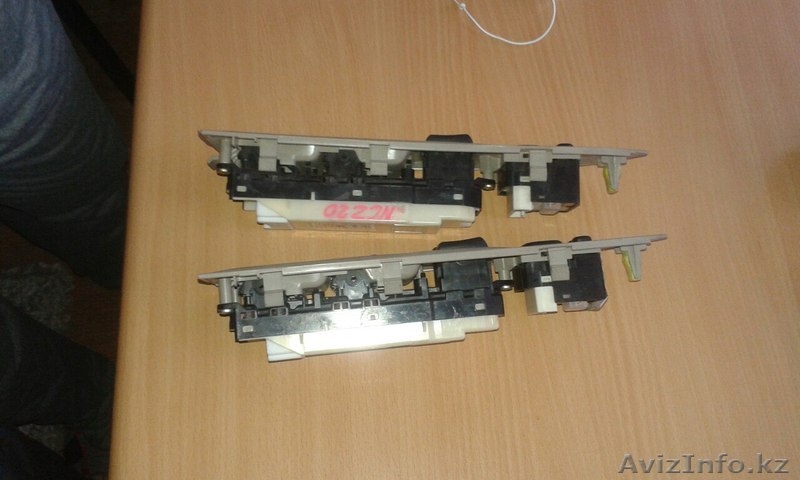 блок управления стеклоподъемниками TOYOTA RAUM NCZ 20 F R и NCZ 25 F R - Изображение #1, Объявление #1317695