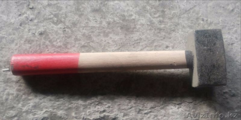 Кувалда литая, деревянная рукоятка, 1кг - Изображение #2, Объявление #1363478