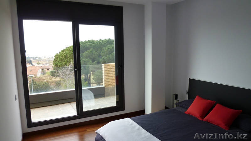 Элитный дуплекс с видом на море и бассейном под Барселоной - Изображение #7, Объявление #1391906