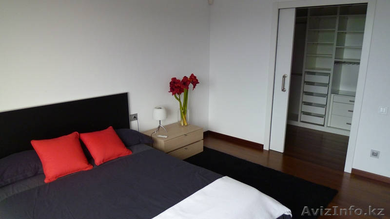 Элитный дуплекс с видом на море и бассейном под Барселоной - Изображение #8, Объявление #1391906