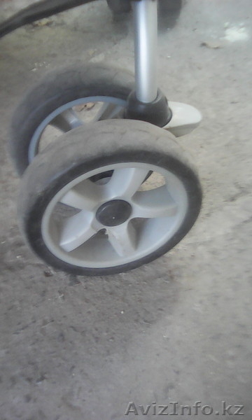 продам фирменную коляску - Изображение #7, Объявление #1492435