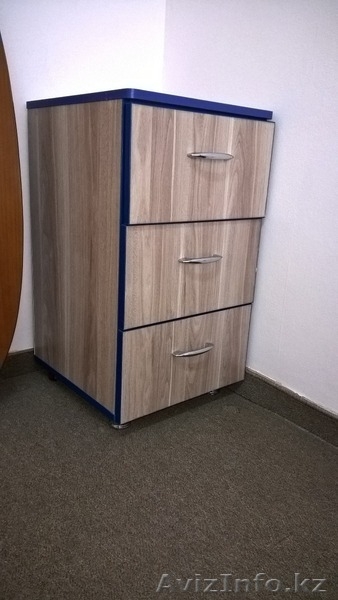 Офисная мебель. столы, стулья, кресла, тумбочки, шкафчики. - Изображение #4, Объявление #1630093