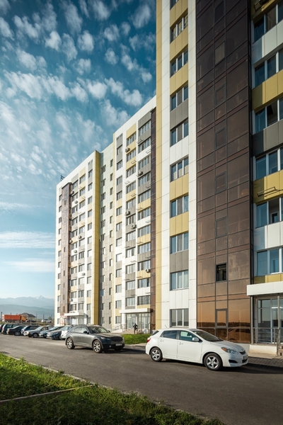 Продается 1 комнатная квартира 43 м.кв., кухня 15 м.кв. с выходом на балкон - Изображение #1, Объявление #1698650