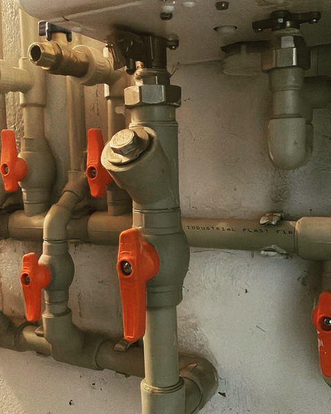 Услуги сантехника,сварщика,электрика - Изображение #1, Объявление #1741455