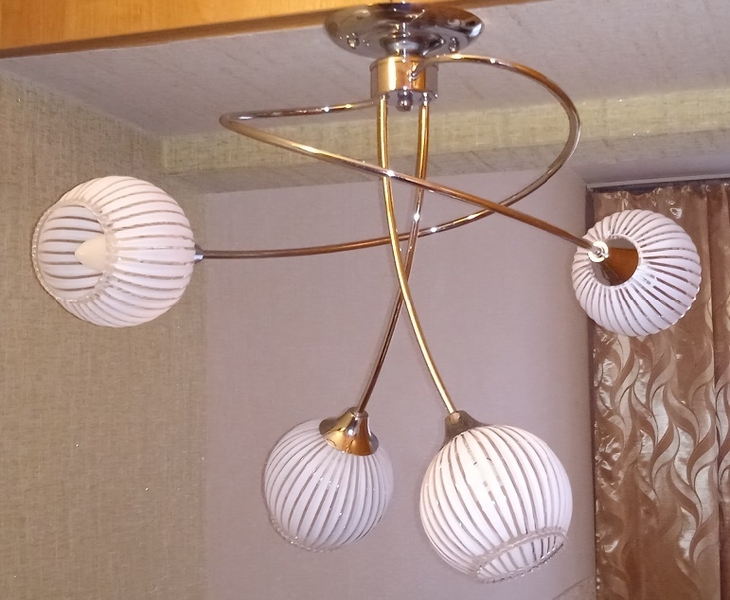 Люстра 4 плафона, рожки - веточки б/у. - Изображение #5, Объявление #1738658