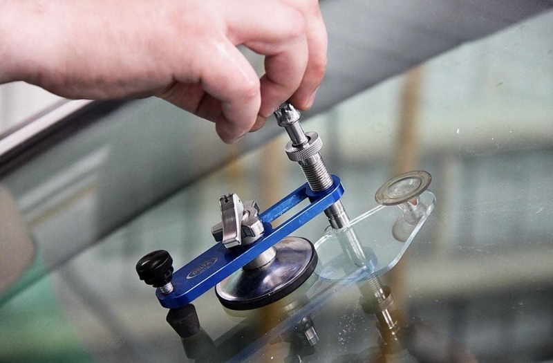 Ремонт и реставрация авто стекол. Устранение сколов и трещин - Изображение #1, Объявление #1748672